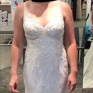 🔥Gorgeous Wedding Dress V Neck Size 8🔥